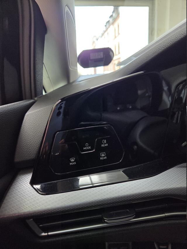 Volkswagen Golf VIII 1.5 TSI Active 