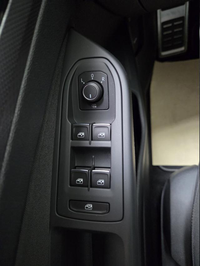 Volkswagen Golf VIII 1.5 TSI Active 