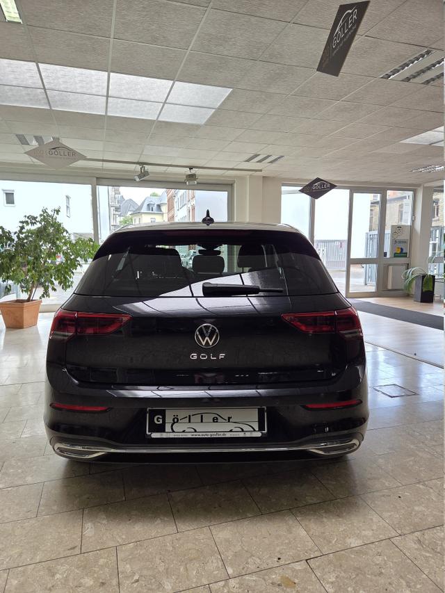 Volkswagen Golf VIII 1.5 TSI Active 