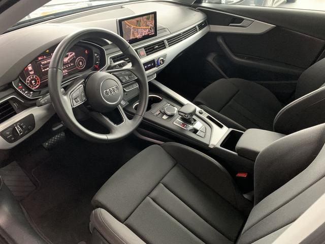 Audi A4 Limousine 35 TFSI S tronic Line Sportpaket 