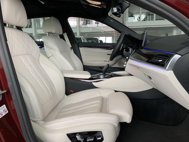 BMW 5er 540i xDrive Aut. M Sportpaket Schiebedach Leder Nappa 