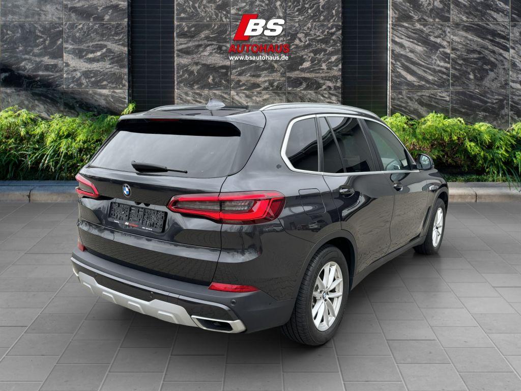 BMW X5 xDrive30d 7 Sitze Luftfederung Head-Up Panorama - günstig online ...