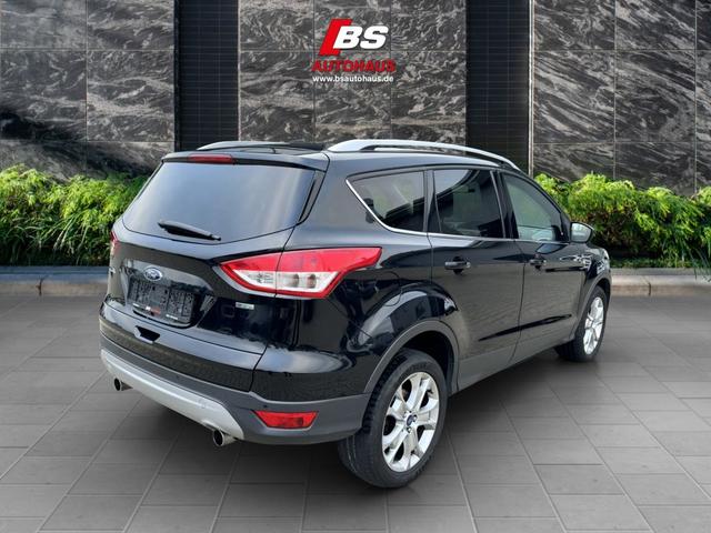 Ford Kuga 1.6 EcoBoost 4x4 Aut. Titanium 