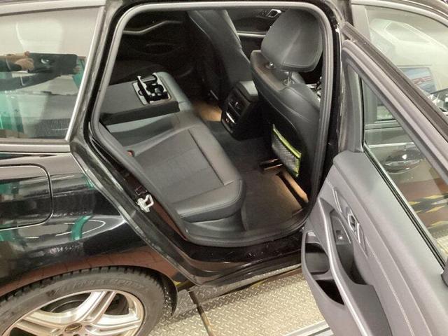 BMW 3er Touring 320d xDrive Aut. Advantage 
