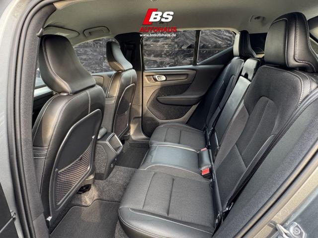 Volvo XC40 D4 AWD Geartronic LED NAVI PDC 