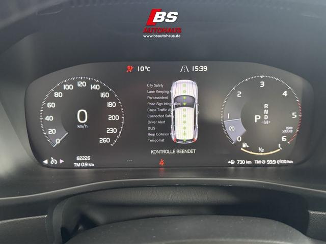 Volvo XC40 D4 AWD Geartronic LED NAVI PDC 