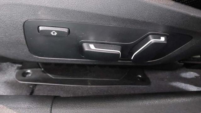 BMW M3 CS M Carbon-Keramik-Bremse Live Cockpit Professional 