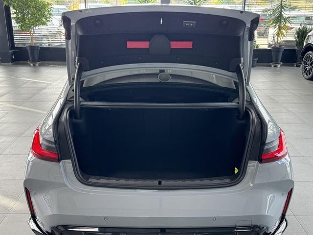 BMW M3 CS M Carbon-Keramik-Bremse Live Cockpit Professional 