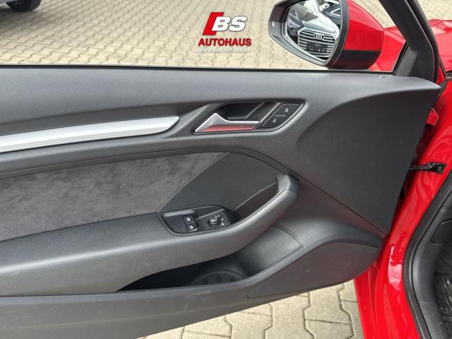 Audi A3 1.6 TDI (clean diesel) S tronic Attraction 