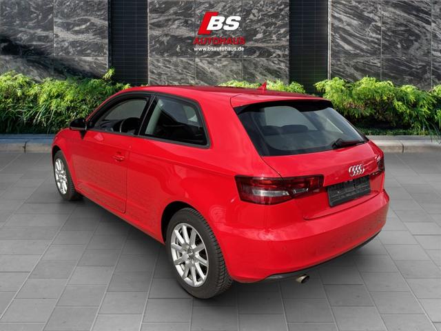 Audi A3 1.6 TDI (clean diesel) S tronic Attraction 