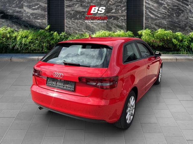 Audi A3 1.6 TDI (clean diesel) S tronic Attraction 