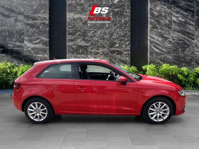 Audi A3 1.6 TDI (clean diesel) S tronic Attraction 