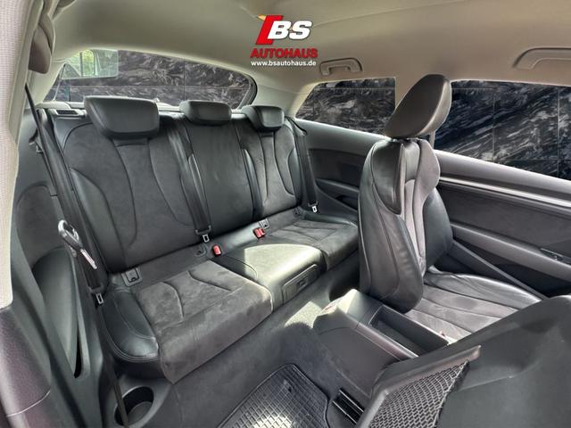 Audi A3 1.6 TDI (clean diesel) S tronic Attraction 