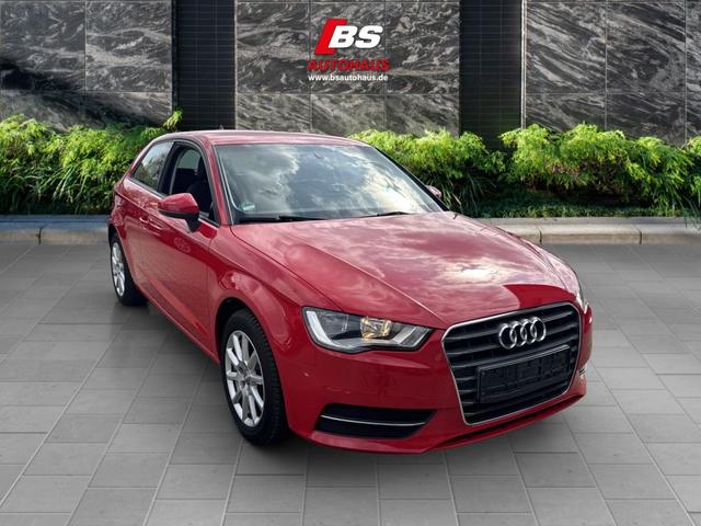 Audi A3 1.6 TDI (clean diesel) S tronic Attraction 