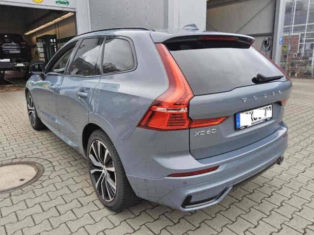 Volvo XC60 B5 B AWD Ultimate Dark 