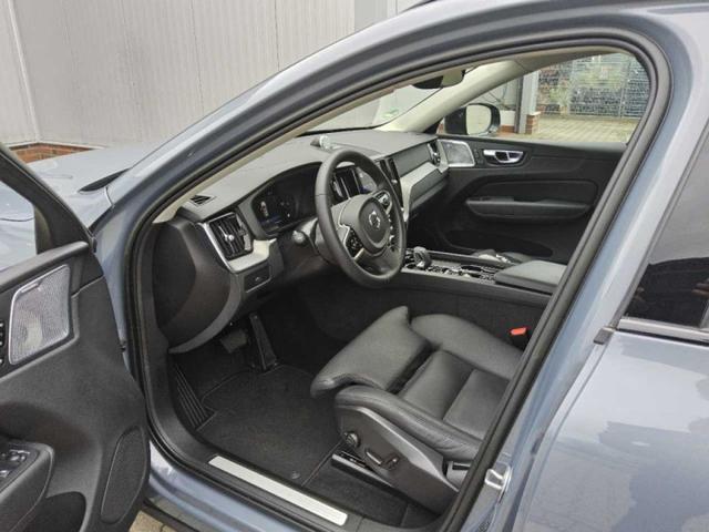 Volvo XC60 B5 B AWD Ultimate Dark 