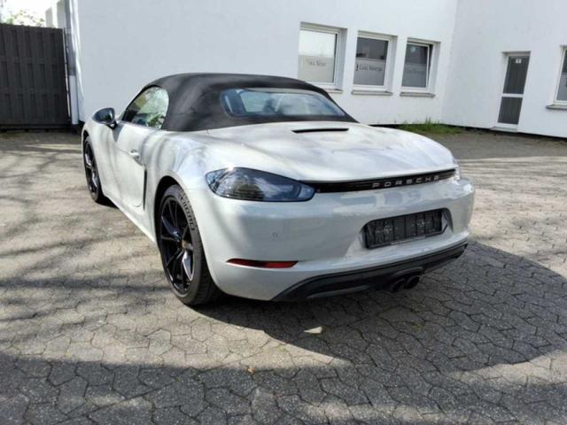 Porsche Boxster 718 PDK BOSE 20"" Alu Sport Paket Chrono 