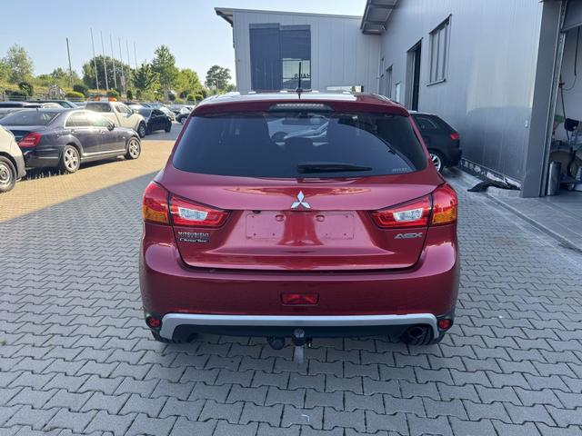 Mitsubishi ASX 1.8 DI-D 4WD Diamant Edition 