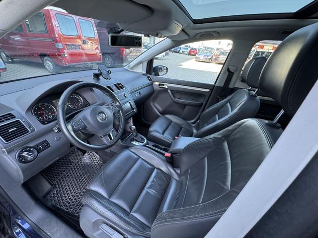 Volkswagen Touran 1.4 TSI DSG Highline LEDER NAVI 