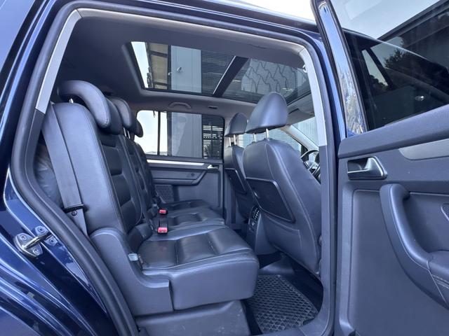 Volkswagen Touran 1.4 TSI DSG Highline LEDER NAVI 