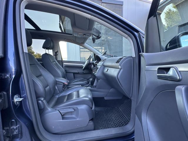Volkswagen Touran 1.4 TSI DSG Highline LEDER NAVI 