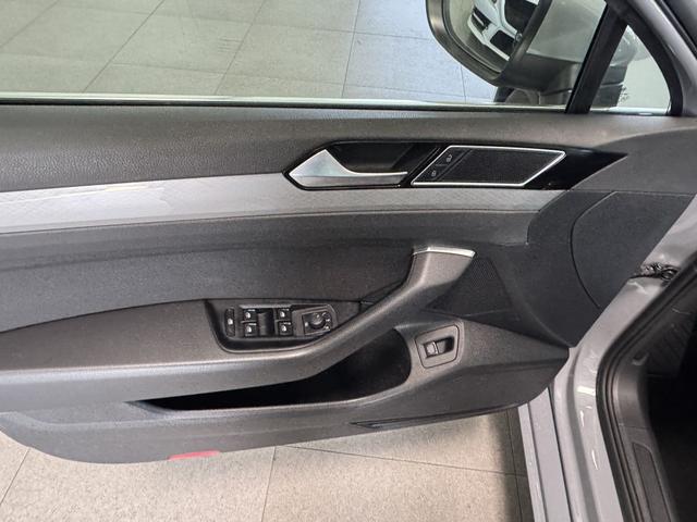 Volkswagen Passat Variant 2.0 TDI DSG Winterpaket Klimapaket 
