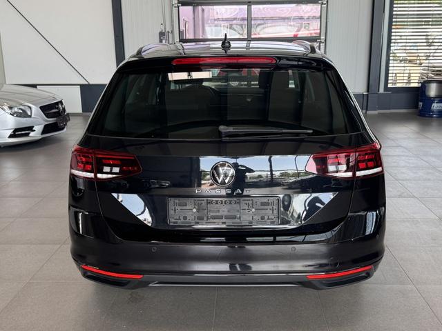 Volkswagen Passat Variant 1.5 TSI OPF DSG AHK NAVI WINTERPAKET 