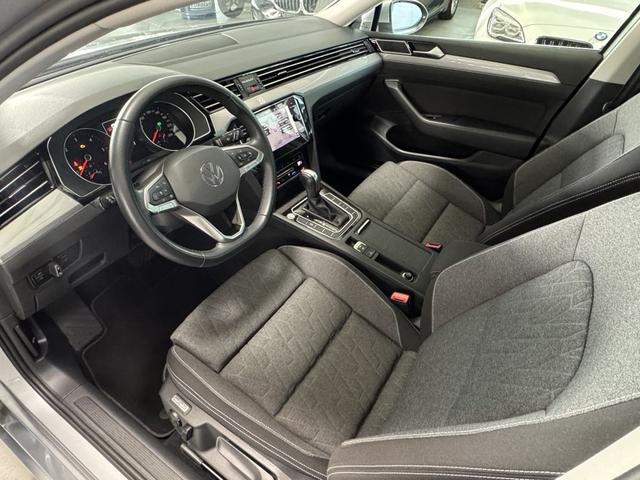 Volkswagen Passat Variant 2.0 TDI SCR DSG AHK NAVI 