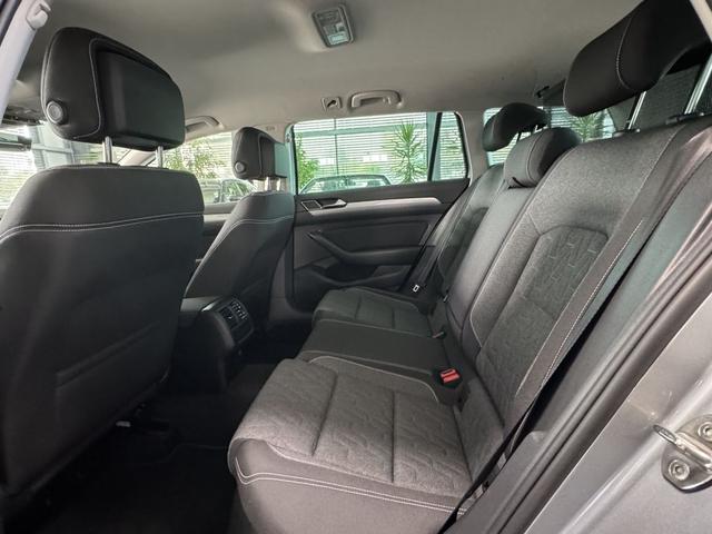 Volkswagen Passat Variant 2.0 TDI SCR DSG AHK NAVI 