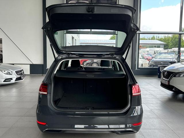 Volkswagen Golf Variant 1.6 TDI SCR Comfortline Business-Paket AHK 