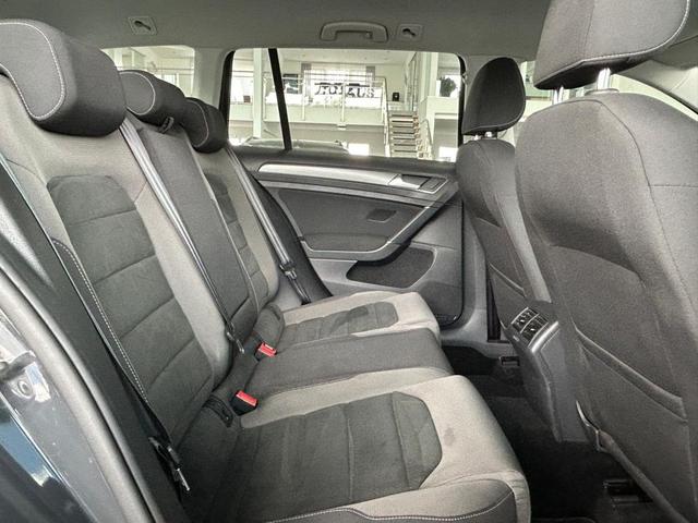 Volkswagen Golf Variant 1.6 TDI SCR Comfortline Business-Paket AHK 