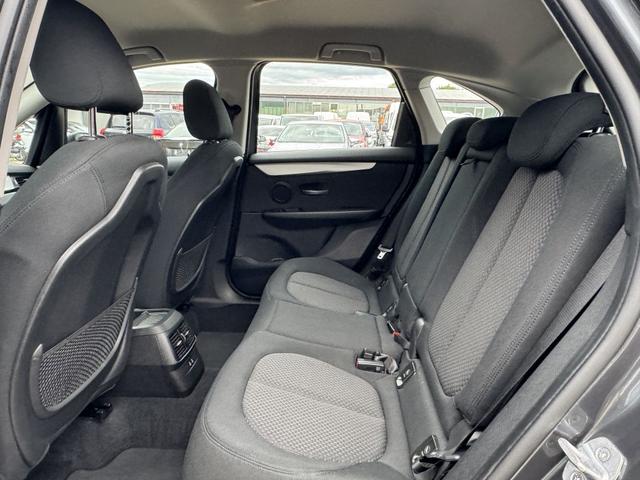 BMW 2er Active Tourer 216d Aut. 