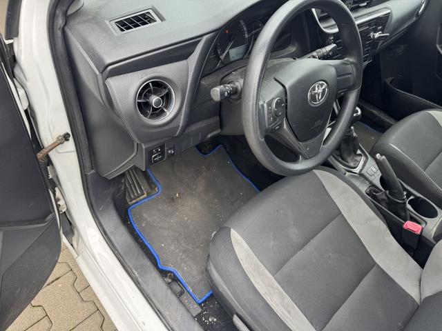 Toyota Auris Touring Sports 1.33 Dual-VVT-i Cool 