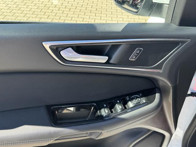 Ford S-MAX 2.0 TDCi Allrad Titanium AHK Panoramadach 