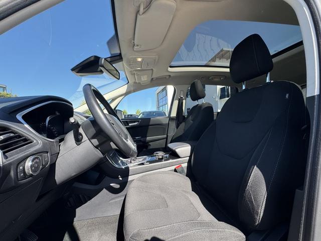 Ford S-MAX 2.0 TDCi Allrad Titanium AHK Panoramadach 