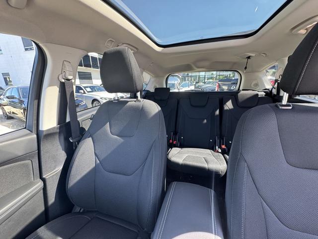 Ford S-MAX 2.0 TDCi Allrad Titanium AHK Panoramadach 