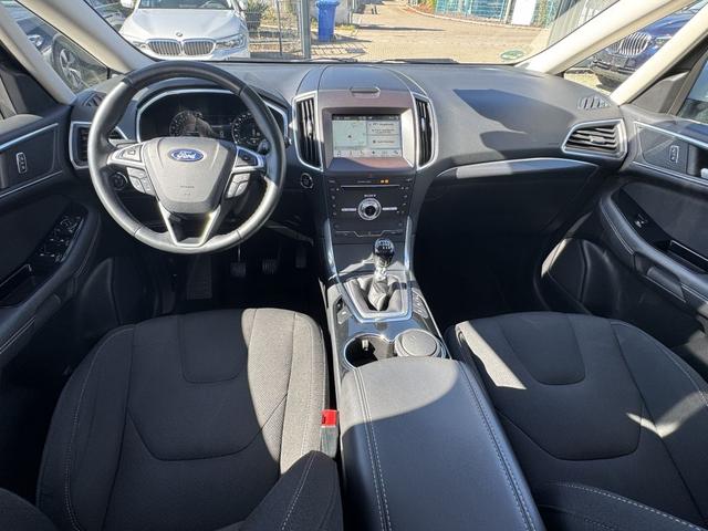 Ford S-MAX 2.0 TDCi Allrad Titanium AHK Panoramadach 