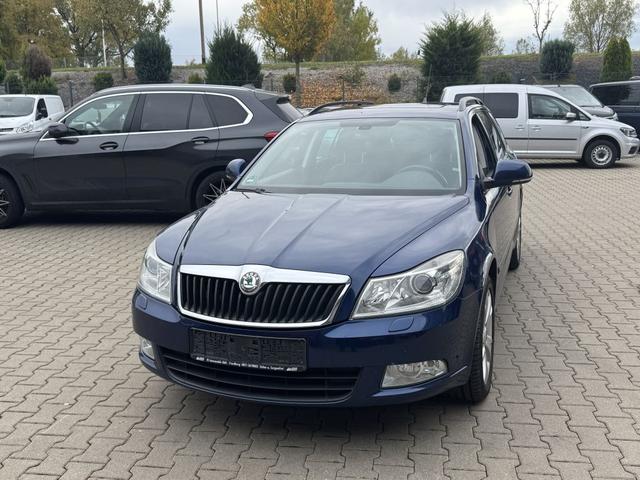 Skoda Octavia Combi - 1.8 TSI Elegance SCHIEBEDACH AHK 2. HAND