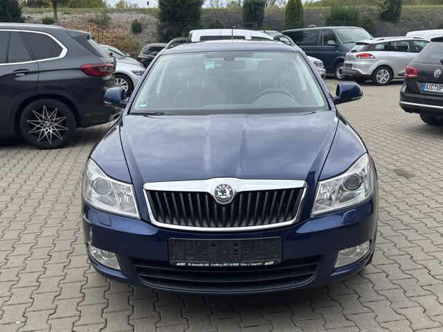 Skoda Octavia Combi 1.8 TSI Elegance SCHIEBEDACH AHK 2. HAND 