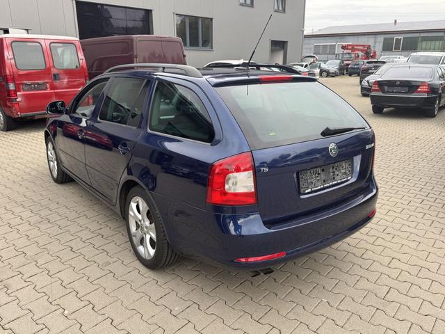 Skoda Octavia Combi 1.8 TSI Elegance SCHIEBEDACH AHK 2. HAND 