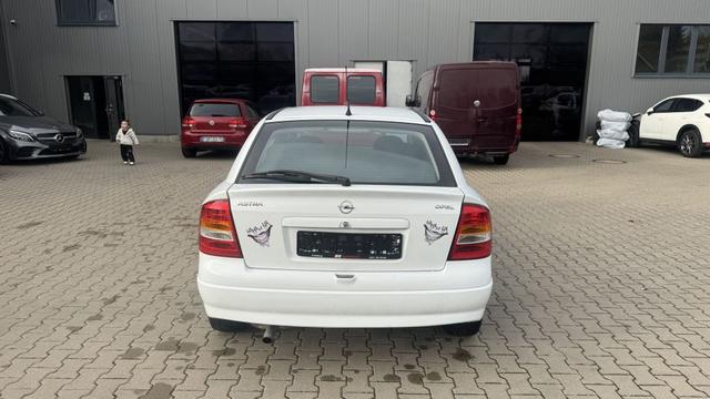 Opel Astra 1.6 