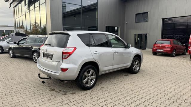Toyota RAV4 RAV 4 2.2 D-4D 4x2 Travel 