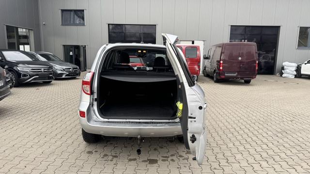 Toyota RAV4 RAV 4 2.2 D-4D 4x2 Travel 