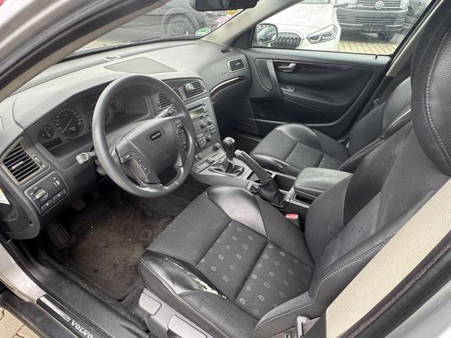 Volvo V70 2.4 D Kinetic 