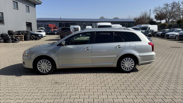 Toyota Avensis Combi 2.2 D-CAT Sol 