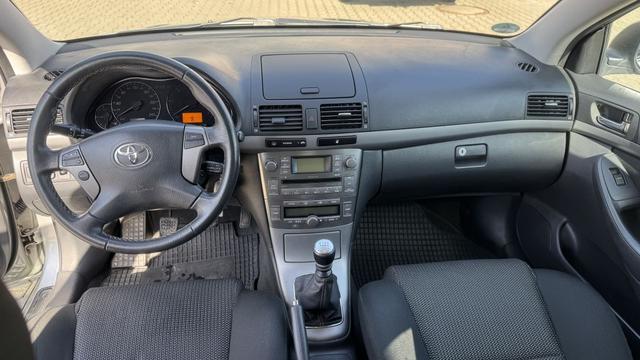 Toyota Avensis Combi 2.2 D-CAT Sol 