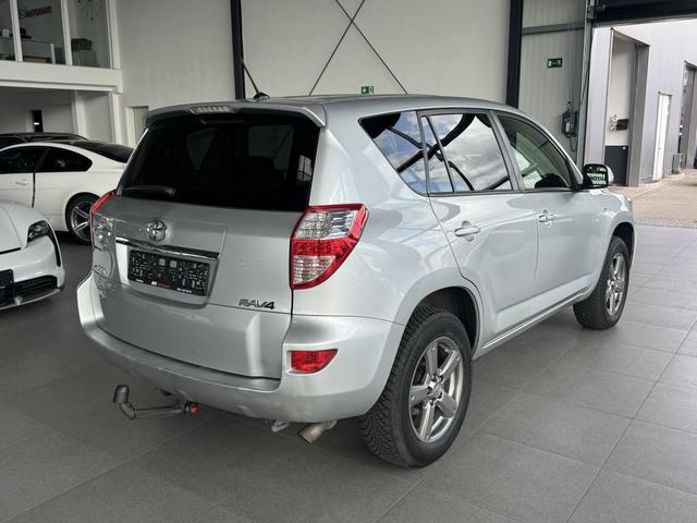 Toyota RAV4 RAV 4 2.2 D-4D 4x2 Travel 