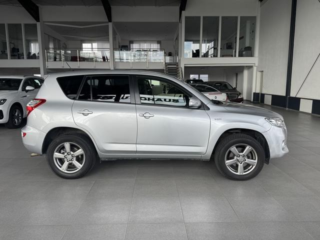 Toyota RAV4 RAV 4 2.2 D-4D 4x2 Travel 