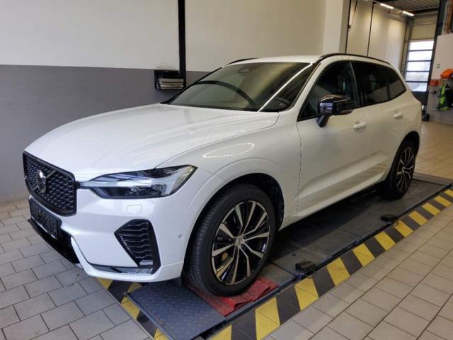 Volvo XC60 B5 B AWD Plus Dark Fahrerassistenz-Paket LED AHK 