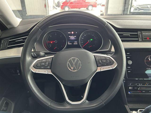 Volkswagen Passat Variant 2.0 TDI SCR DSG Elegance AHK 